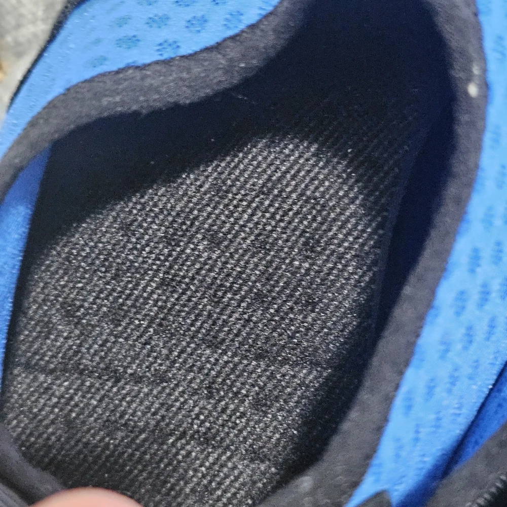 Brookstone Blue and Black Water Walkers Kids Shoes Size UK38/39